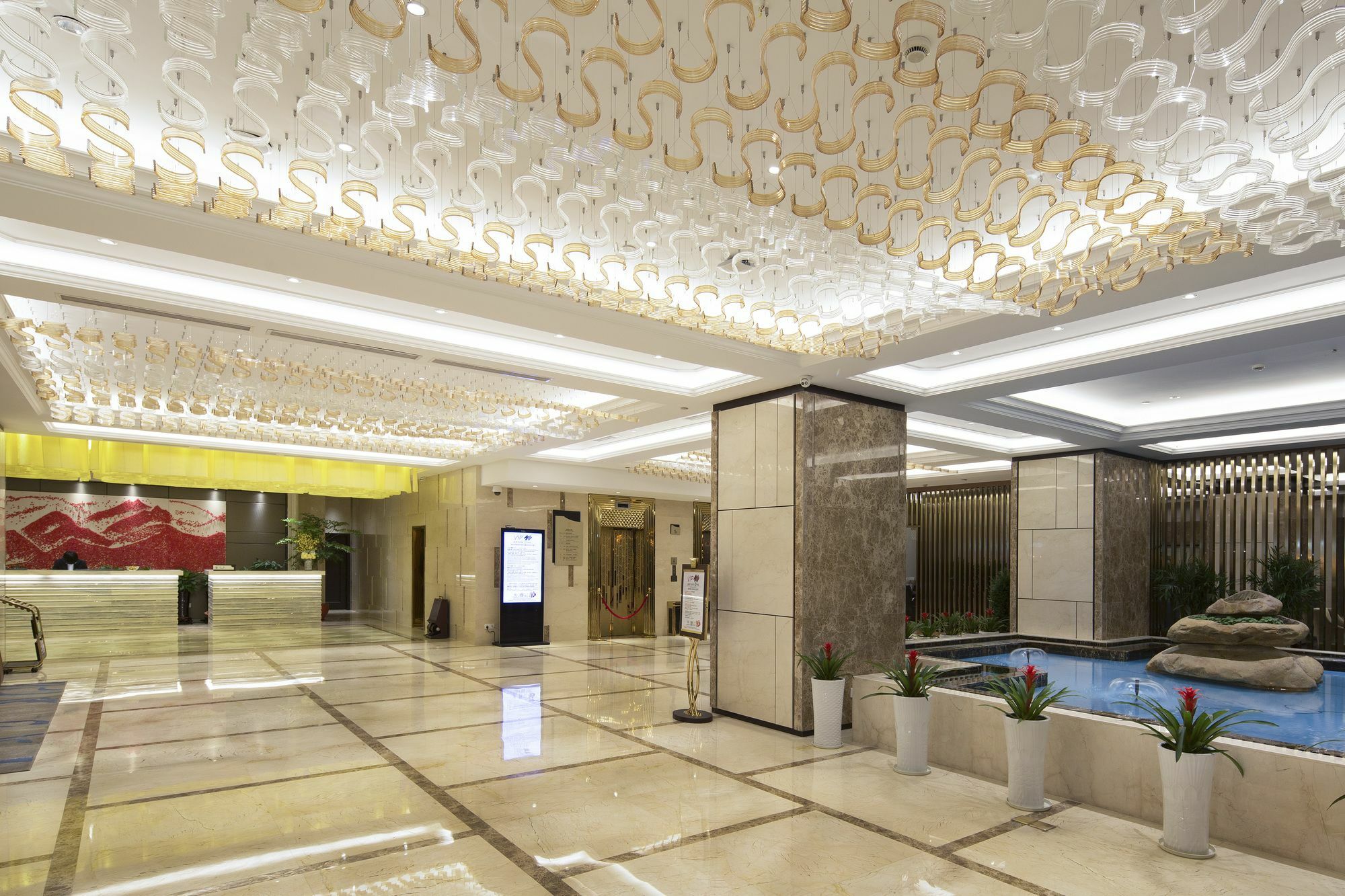 Yiwu Zhong Lian Kai Xin Hotel Dış mekan fotoğraf